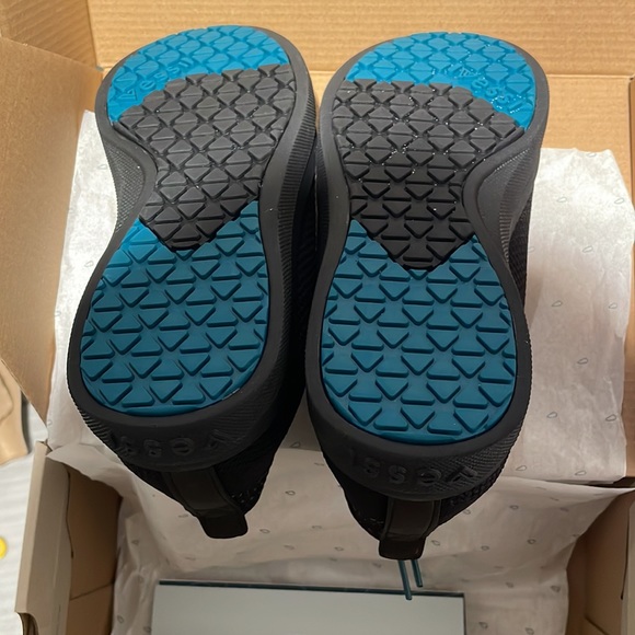 New. Vessi weekend - Picture 4 of 5